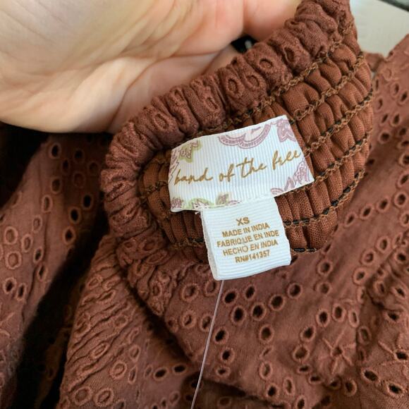 Band of the Free (FKA Band of Gypsies) brown smocked eyelet boho top XS - Picture 6 of 8